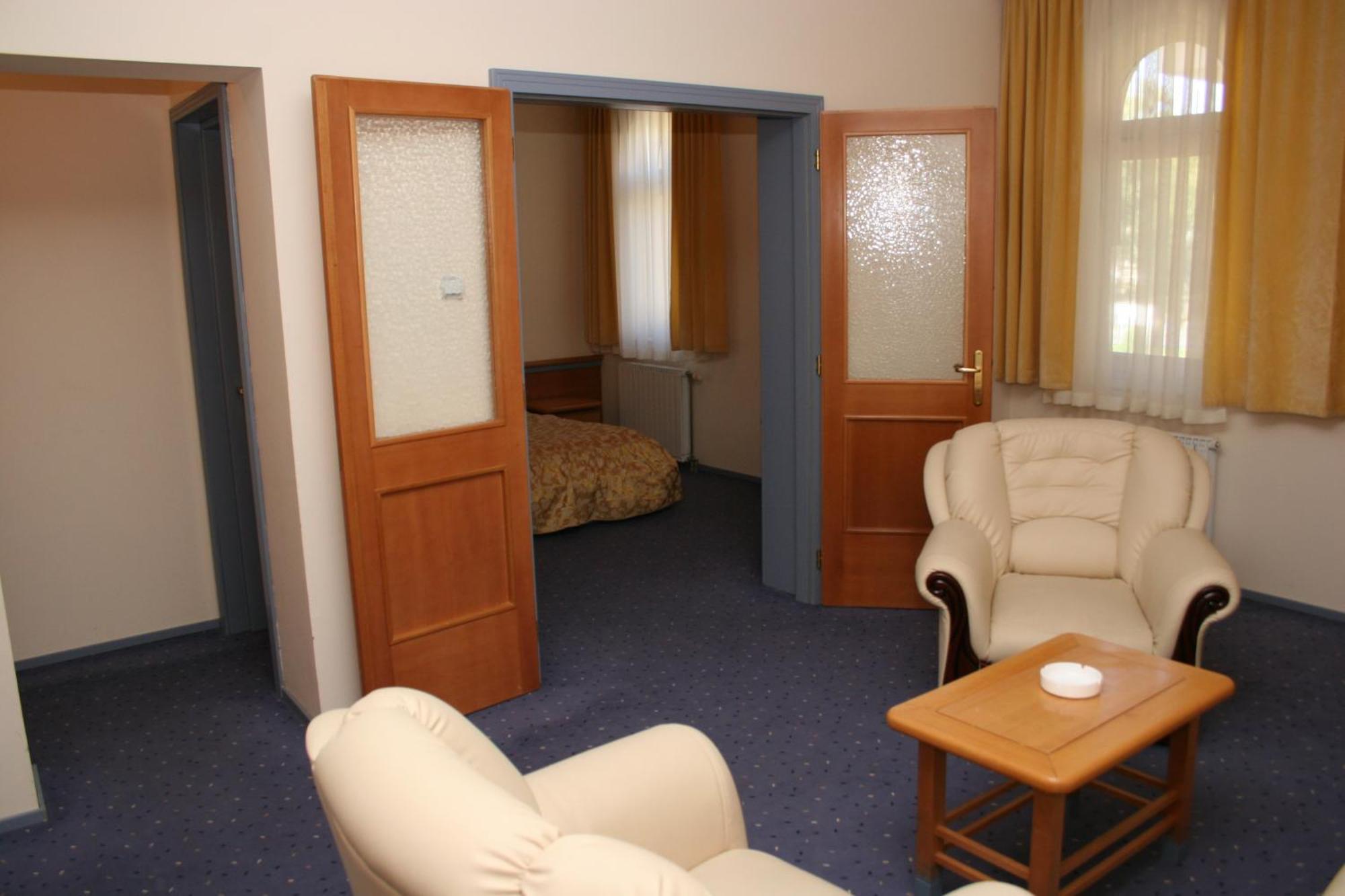 Hotel Prezident Palić الغرفة الصورة