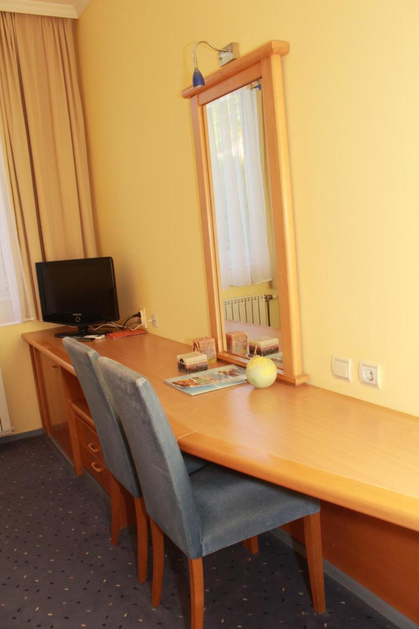 Hotel Prezident Palić المظهر الخارجي الصورة