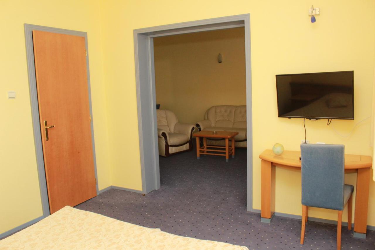 Hotel Prezident Palić المظهر الخارجي الصورة