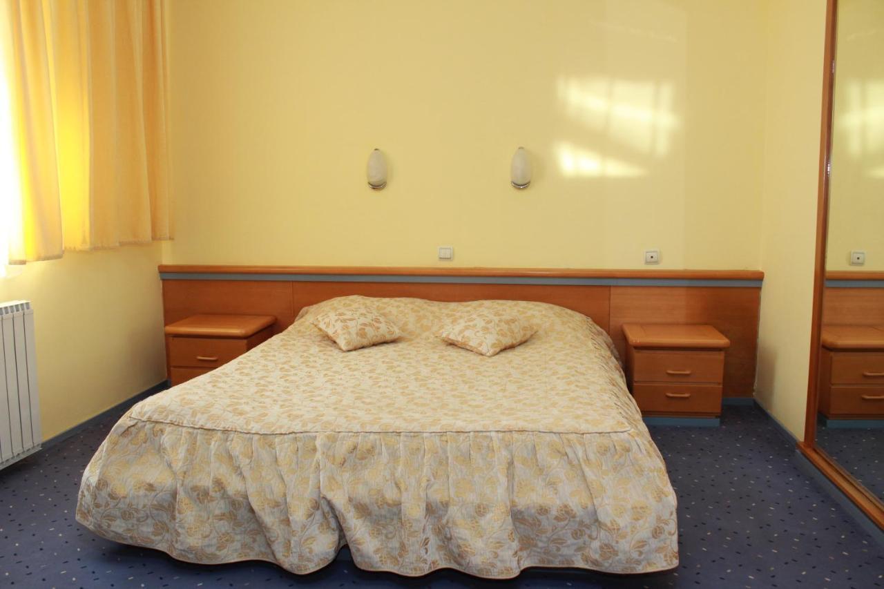 Hotel Prezident Palić المظهر الخارجي الصورة