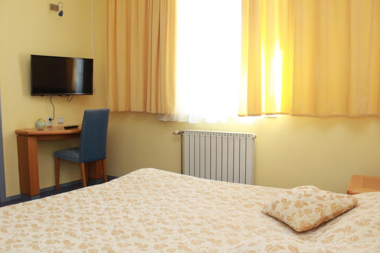 Hotel Prezident Palić المظهر الخارجي الصورة