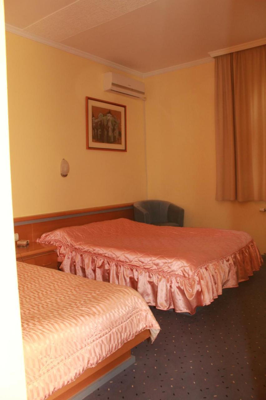 Hotel Prezident Palić المظهر الخارجي الصورة