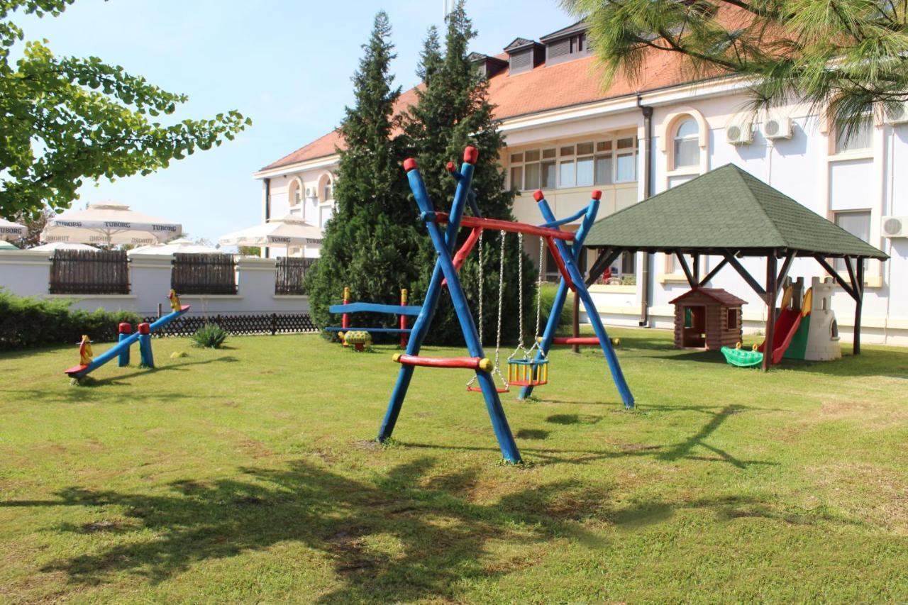 Hotel Prezident Palić المظهر الخارجي الصورة
