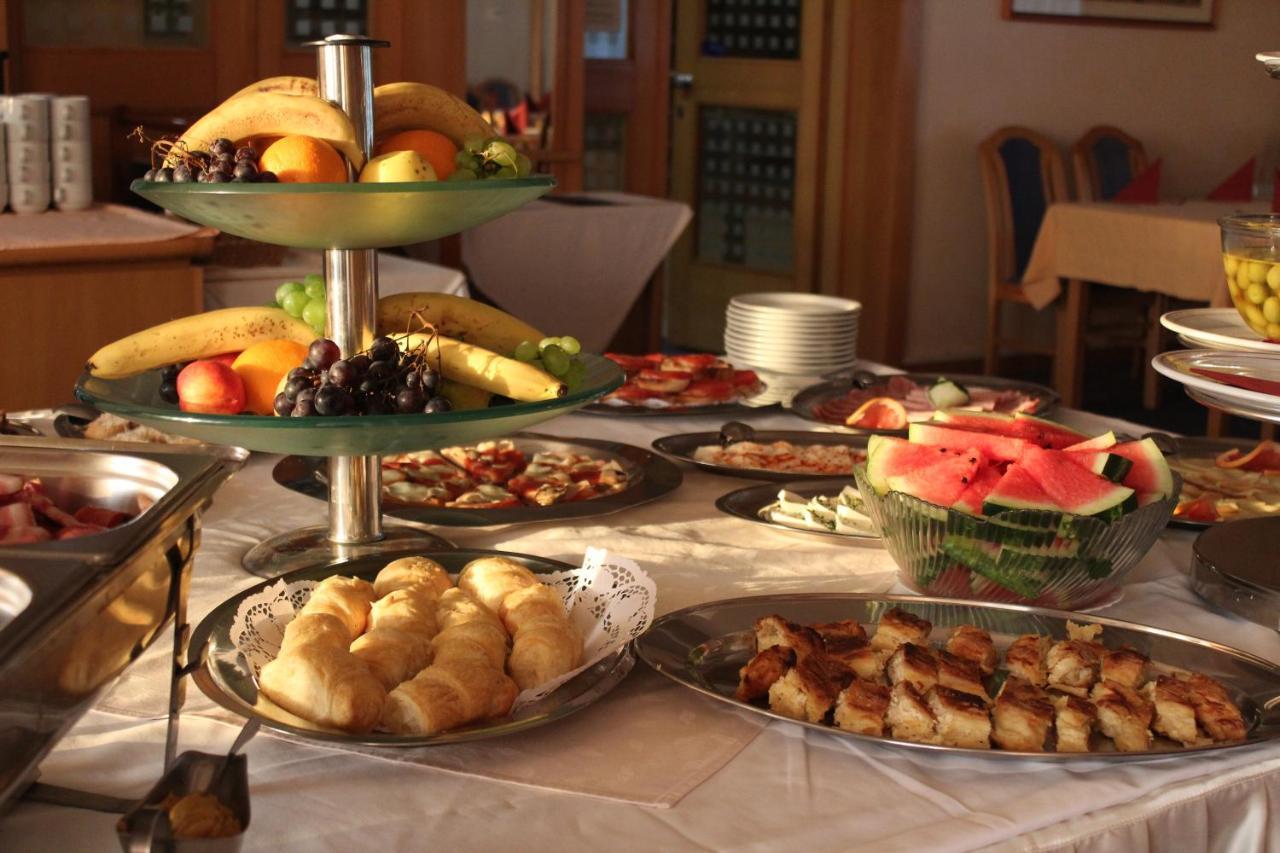 Hotel Prezident Palić المظهر الخارجي الصورة